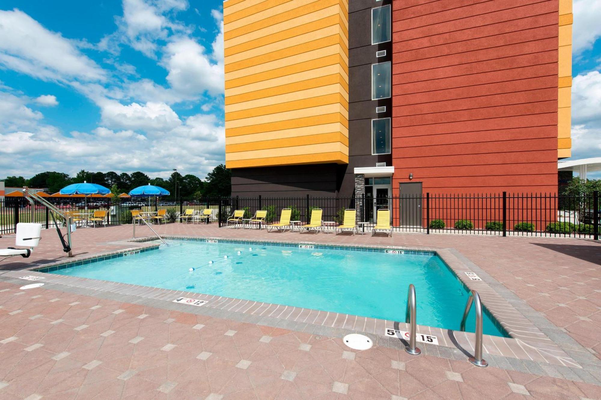 Fairfield Inn & Suites By Marriott Jackson Clinton Buitenkant foto