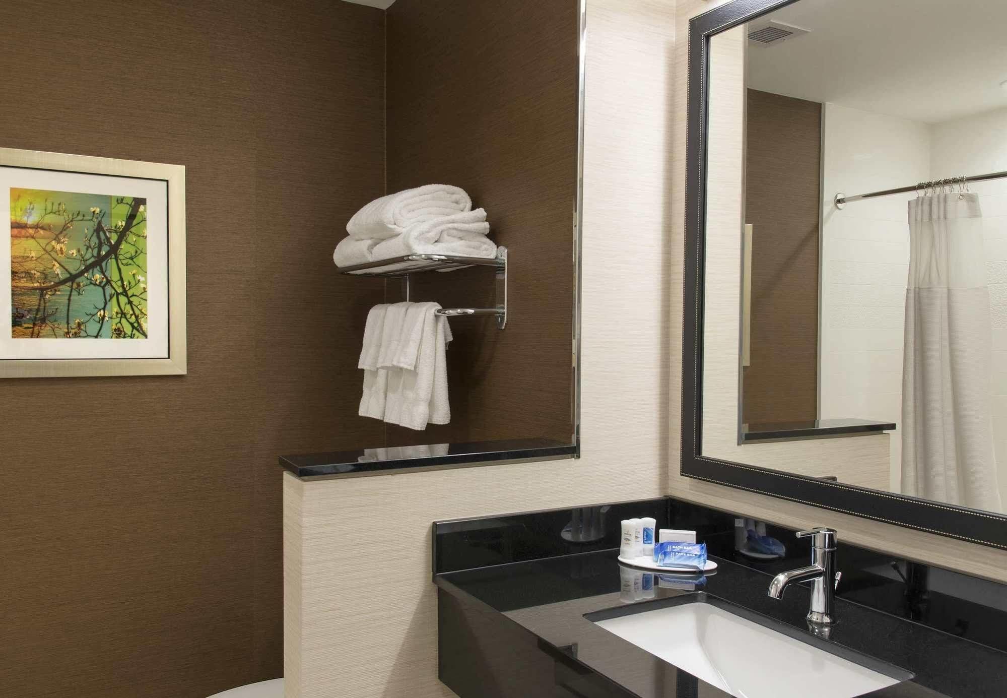 Fairfield Inn & Suites By Marriott Jackson Clinton Buitenkant foto
