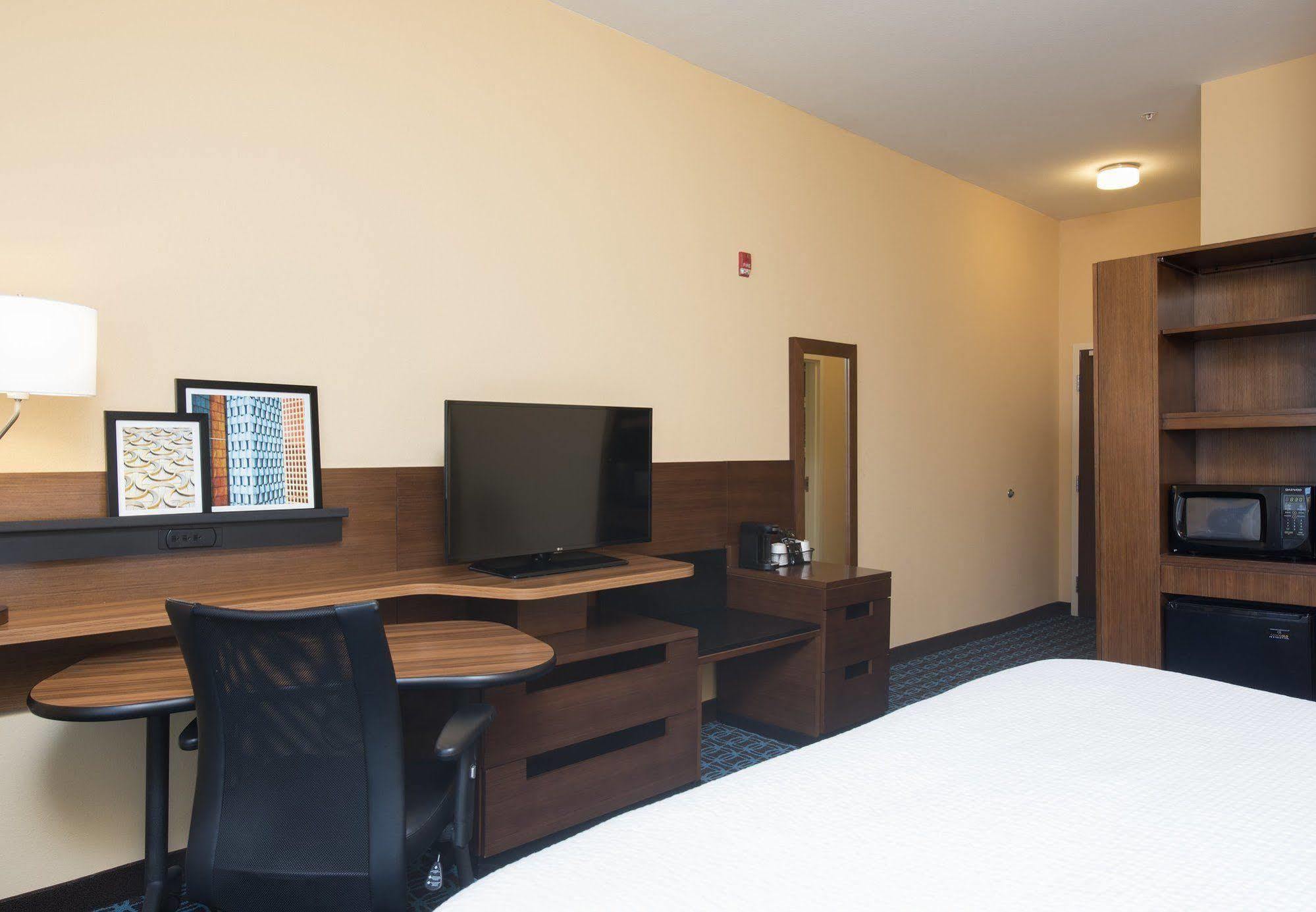 Fairfield Inn & Suites By Marriott Jackson Clinton Buitenkant foto